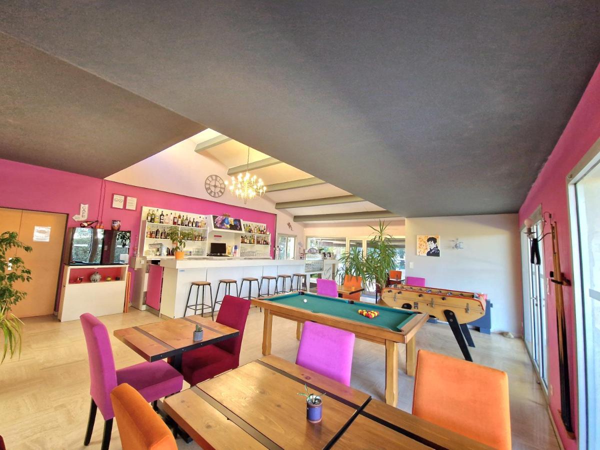 Hotel Restaurant Le Mas De L'Olivier Pont-Saint-Esprit Bagian luar foto