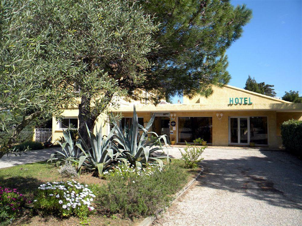 Hotel Restaurant Le Mas De L'Olivier Pont-Saint-Esprit Bagian luar foto