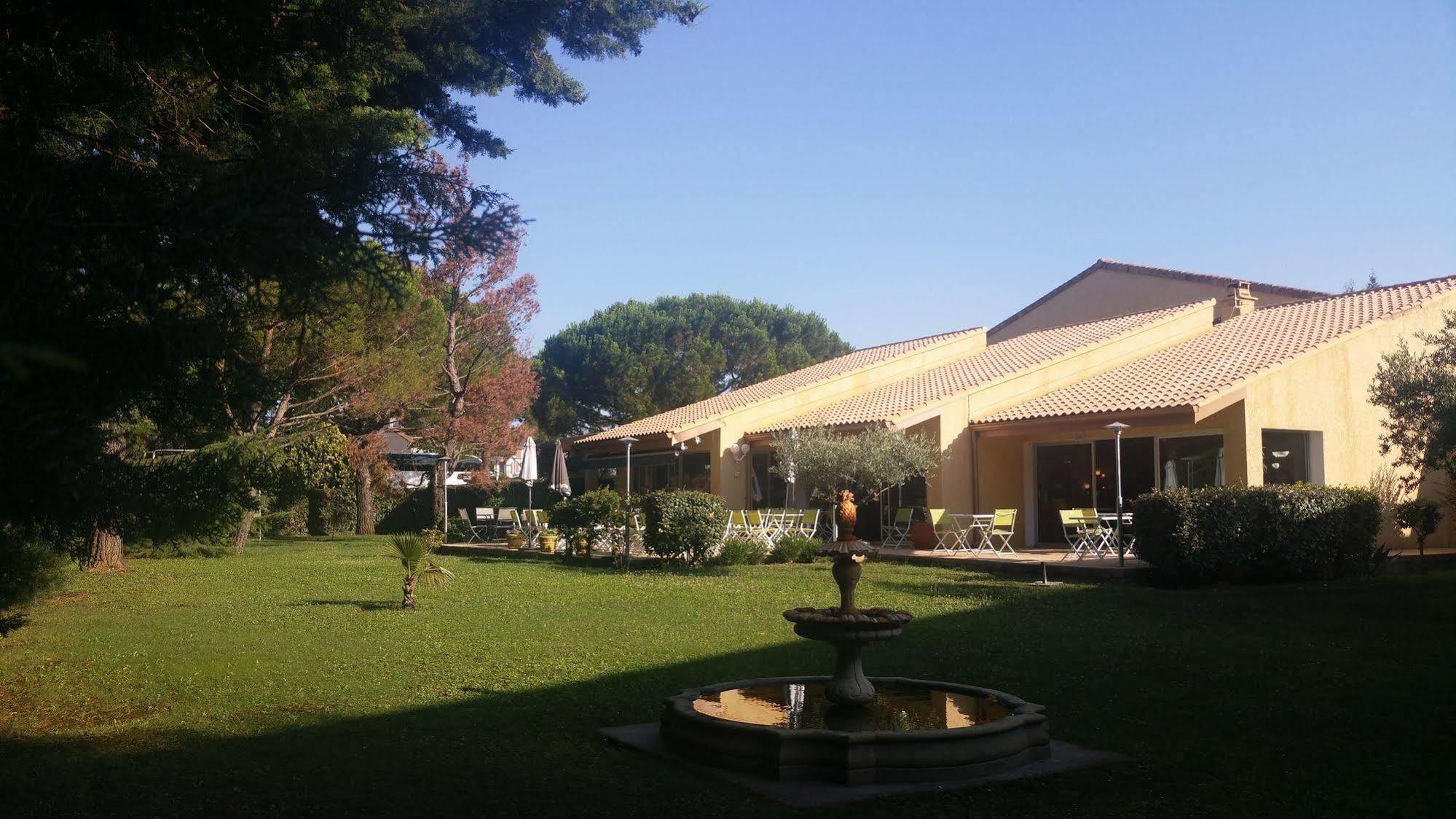 Hotel Restaurant Le Mas De L'Olivier Pont-Saint-Esprit Bagian luar foto